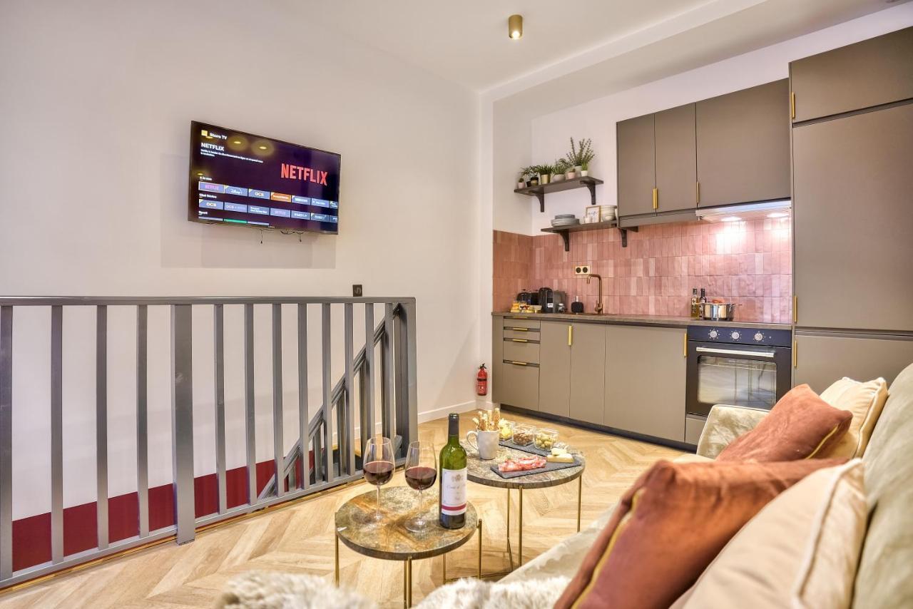 New Eiffel Tour ! Splendid Apartments In The Heart Of Париж Екстериор снимка