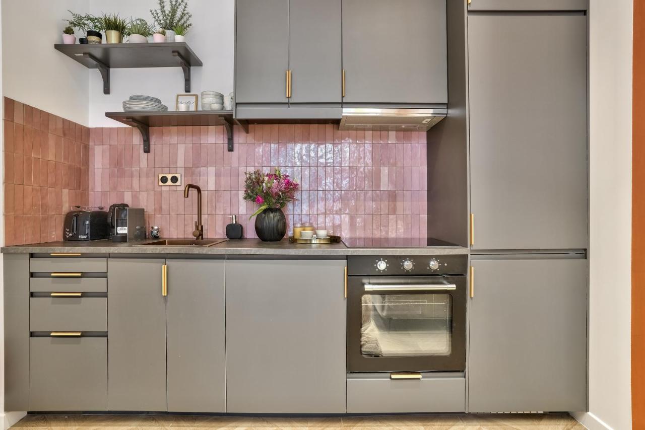 New Eiffel Tour ! Splendid Apartments In The Heart Of Париж Екстериор снимка