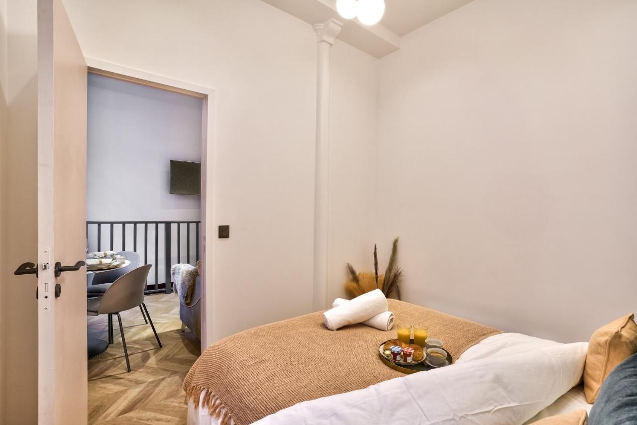 New Eiffel Tour ! Splendid Apartments In The Heart Of Париж Екстериор снимка